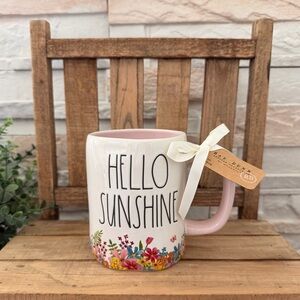 🆕 Rae Dunn | "HELLO SUNSHINE" Mug!